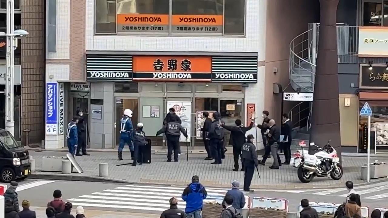 快新聞／日本也模仿？張文案震驚國際　東京品川車站也傳男子持刀上街