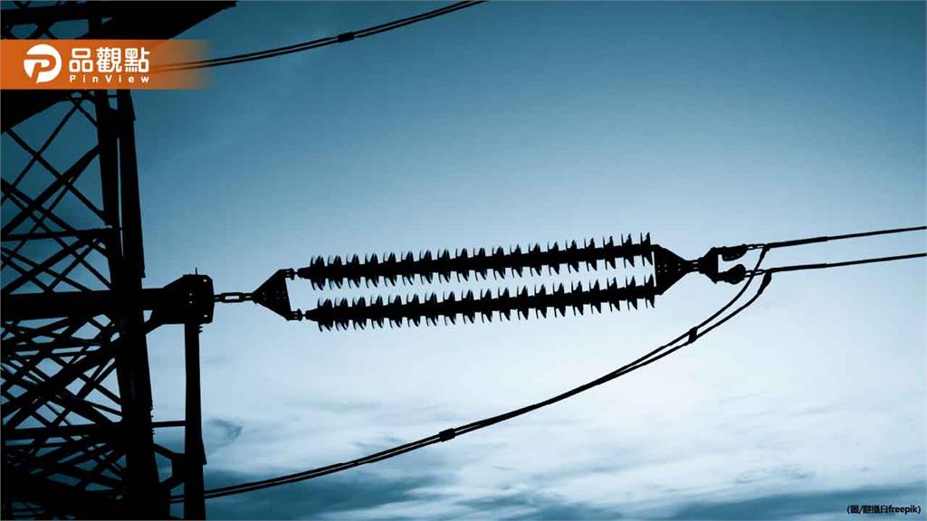 凌晨巨響停電！台中二中疏散200名住宿生　宣布今再停課1天