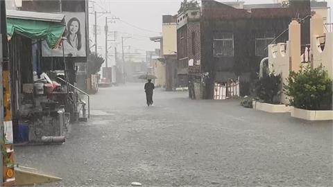 惡夢還沒醒　南台灣暴雨狂灌　屏東塭豐村反覆淹好幾天