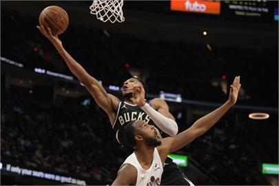 NBA(影)／騎士本季主場超猛難擋　新科NBA盃冠軍隊也被痛宰