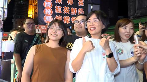 蘇巧慧陸戰空戰齊發　樂華夜市沿道歡迎人氣旺