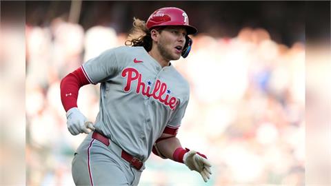 MLB／差點結束賽季費城人重砲群及時甦醒！10上逆轉砲逼出外卡G3