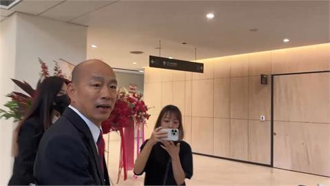 快新聞／胡志強發表新書！陳文茜坐輪椅相挺　韓國瑜被問「抗罷四本柱」這樣回