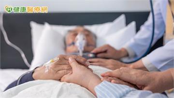 親人生命倒數時刻怎麼陪伴？安寧醫師給家屬4個建議