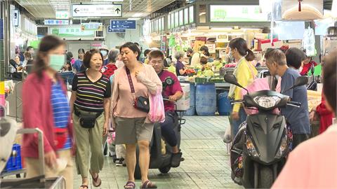 環南市場開幕首日就被罵　攤商怨「生意掉7成、動線亂」