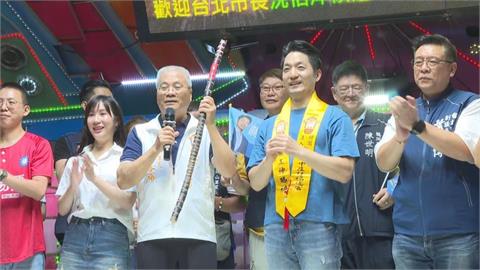 快新聞／福德宮贈蔣萬安甘蔗丟廟旁「竟甩鍋志工」？周軒狠酸：連忘記都要找余文