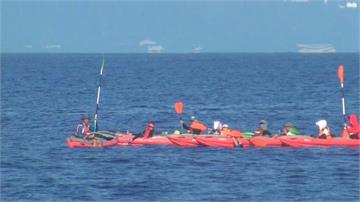 5艘充氣獨木舟漂流外海  9人驚魂獲救