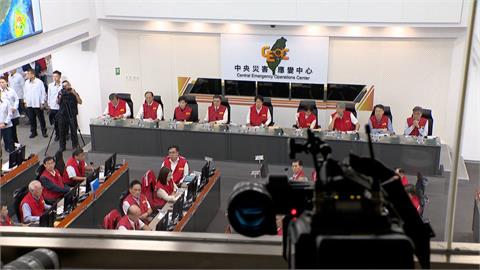 賴總統坐鎮應變中心與各地方首長視訊　林姿妙疑似恍神回答「這一字」