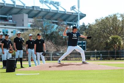 MLB／洋基客座根本是棒球電玩明星隊！火箭人穆西納都現身春訓基地
