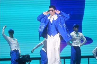 劉德華吉隆坡開唱！　李心潔帶導演尪到場力挺　48歲素顏狀態曝光