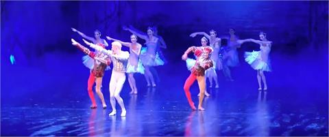 俄羅斯芭蕾舞團謝幕大跳「科目三」！影片瘋傳中國網友嘆：這世界瘋了