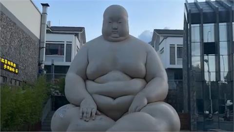 這也辱華？中國2尊裸體雕像「神似相撲力士」！小粉紅崩潰：日本文化入侵