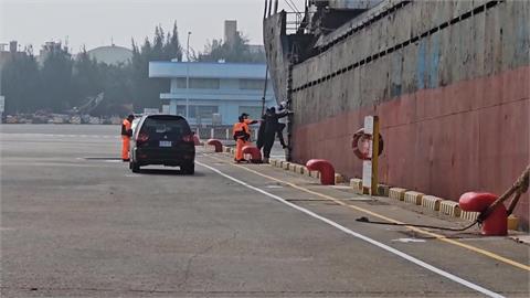 宏泰輪涉扯斷台澎海纜　船長羈押禁見、7船員限制住居