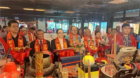 首都決戰先點燈！蔣萬安、沈伯洋陣營齊點七星燈 祈求姜太公「神助攻」