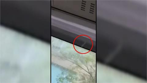 車內下小雨搭公車還要撐傘？　台南議員質詢公車「漏水」窘態