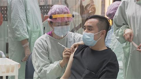 疫苗荒！　地方施打陷入兩難　給長者留第二劑　年輕人恐有相對剝奪感