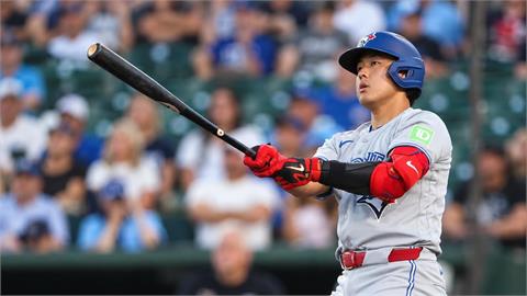 MLB(影)／30歲才闖大聯盟照樣轟！岡本和真菜鳥年33轟、92打點雙破隊史紀錄