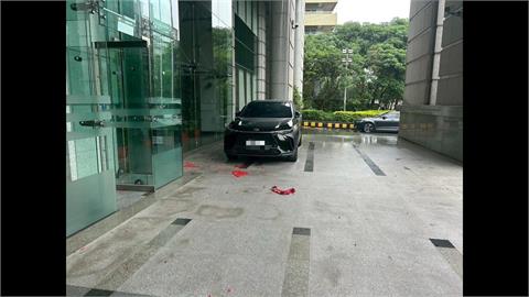 交通部大門突被放炮　警已鎖定女嫌犯　調查背後動機