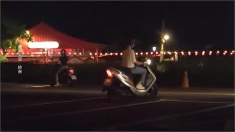 獨家／鬼月百無禁忌？　年輕人拚機車駕照夜間練車