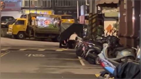 新北中和凌晨驚傳鬥毆！男酒後開扁「街頭拖地猛打」　路人嚇壞