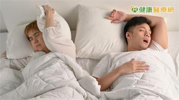 鼾聲如雷、半夜總警醒　醫：別忽略「扁桃腺肥大」