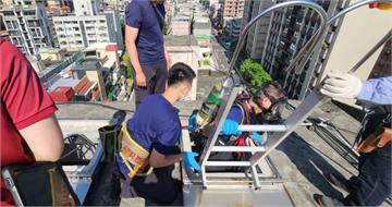 剝皮驗屍1／住戶聞異味驚見水塔浮屍！　180公分拆除工人溺死140公分水位