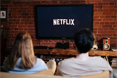 未來看不到有線電視？Netflix執行長曝「最快5年內」：像恐龍般滅絕