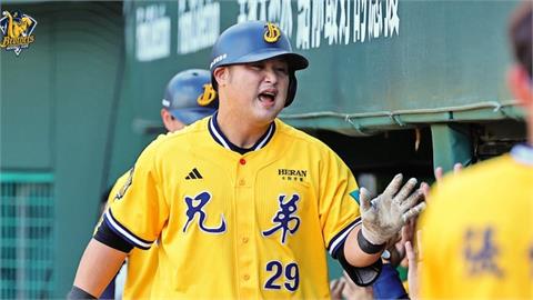 中職(影)/被敲5轟還是贏得了球!中信兄弟9:6勝台鋼雄鷹中止5連敗