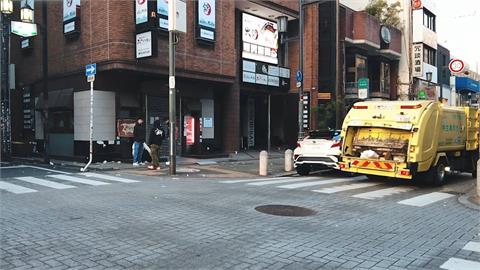 打破想像！日本早晨街道滿地垃圾　他曝路面乾淨原因：有人在努力打掃