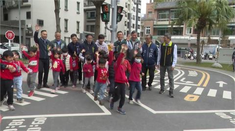台南光賢交通公園　迷你路口超吸睛！　盼孩童遊戲中學習交通知識