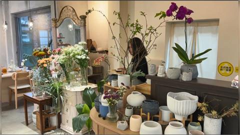 台日下午茶結合花藝美學　花藝工作室變身甜品茶屋