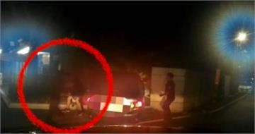 洗錢通緝犯深夜飆車撞民宅！拒捕還搶警槍　警匪20秒驚險追逐戰