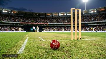 板球史上第一人　阿富汗Rashid Khan奪T20國際賽200三柱