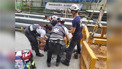 快新聞／「49樓」鋼筋掉落砸死移工　高市府開鍘：裁罰9萬、勒令全面停工