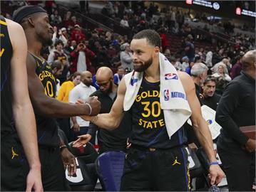 NBA(影)／柯瑞單節狂飆24分率隊大逆轉！巴特勒勇士處女秀就奪勝
