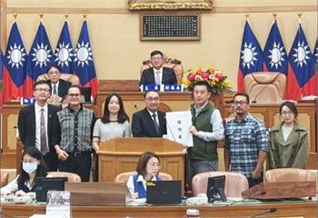 國小學童暴力失控波及27人　張錦豪籲市府重視保護師生受教權