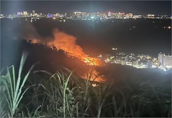 為拍日落美照攀爬高壓電塔　男大生遭電擊摔地秒成焦屍