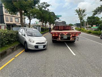 快新聞／過彎沒注意？自小客碰撞曳引車「開上分隔島」　監視器畫面曝光