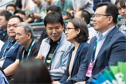 羽球／副總統蕭美琴為選手打氣！現身台北羽球公開賽場邊觀戰