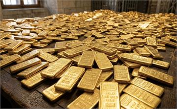 黃金週瀉11％寫43年最慘　能源失序加劇、金價跌破4500