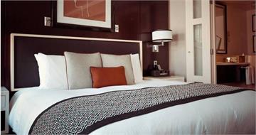 定期洗枕頭套沒用！醫揭「床上1物」是細菌溫床　睡覺狂吸塵蟎排泄物