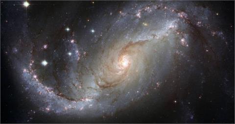 研究：小行星2032年若撞月球 人造衛星將陷風險