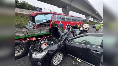 快新聞／國一林口交流道「9車連環撞」釀8傷！現場畫面曝