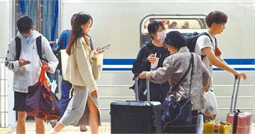 小孩太吵！台鐵列車長廣播「公開處刑」　一票人狂讚：優秀