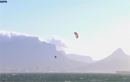 空中之王風箏衝浪賽　19歲義大利好手普林西皮封王