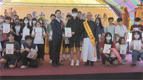高雄文昌文化藝術季登場！  頒獎表揚30校共700名學生