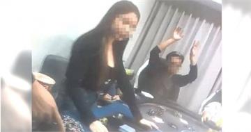 永和大樓藏賭場！老闆派女友當「爆乳荷官」攬客　警逮13人送辦