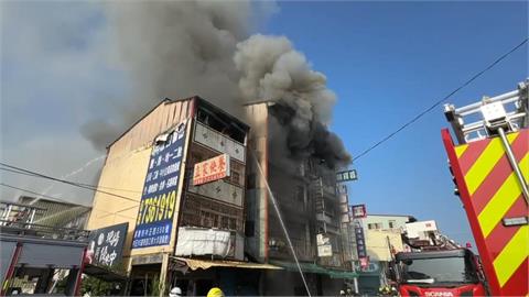 快新聞／屏東「加油站隔壁」3民宅陷入惡火　驚悚畫面曝光了