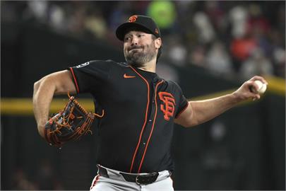 MLB(影)／過了8年還是一尾活龍！賽揚左投雷伊對老東家上演完投勝