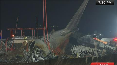 濟州航空降落爆炸　2人獲救、其餘179人恐罹難